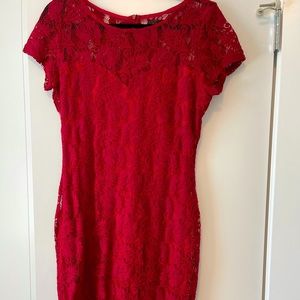 Lace detail midi dress with zip back. Never worn. Size US 10